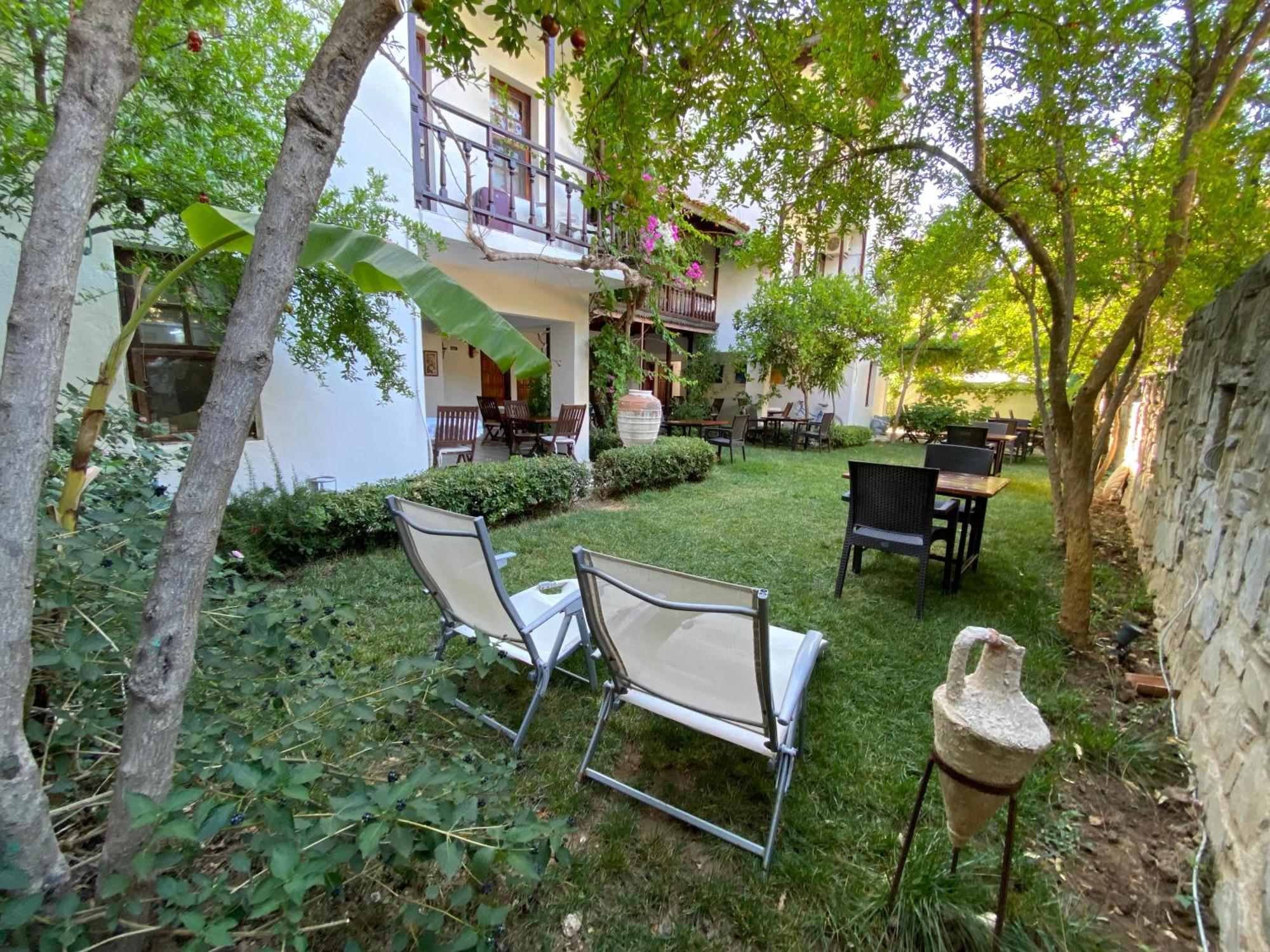 Totelya Hotel Акиака Екстериор снимка