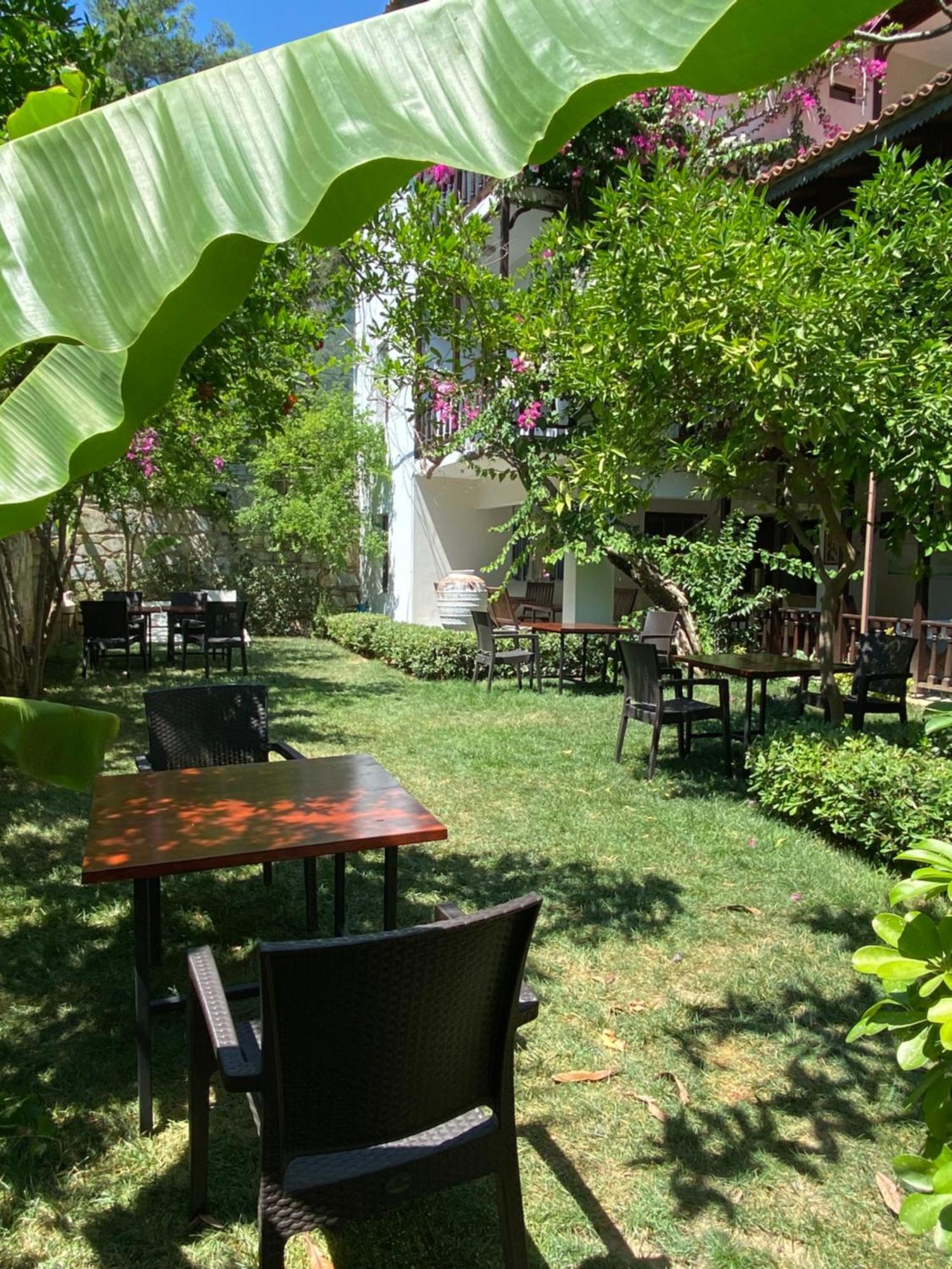 Totelya Hotel Акиака Екстериор снимка