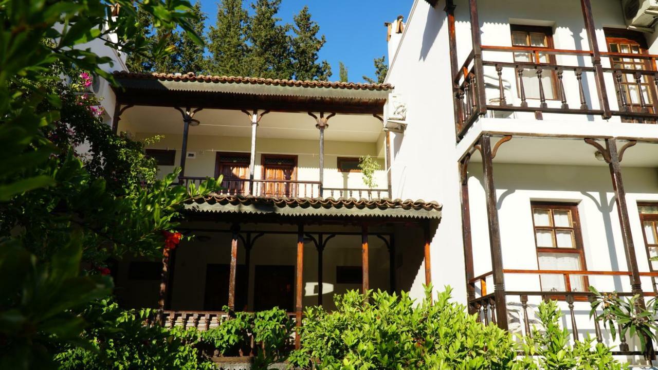 Totelya Hotel Акиака Екстериор снимка