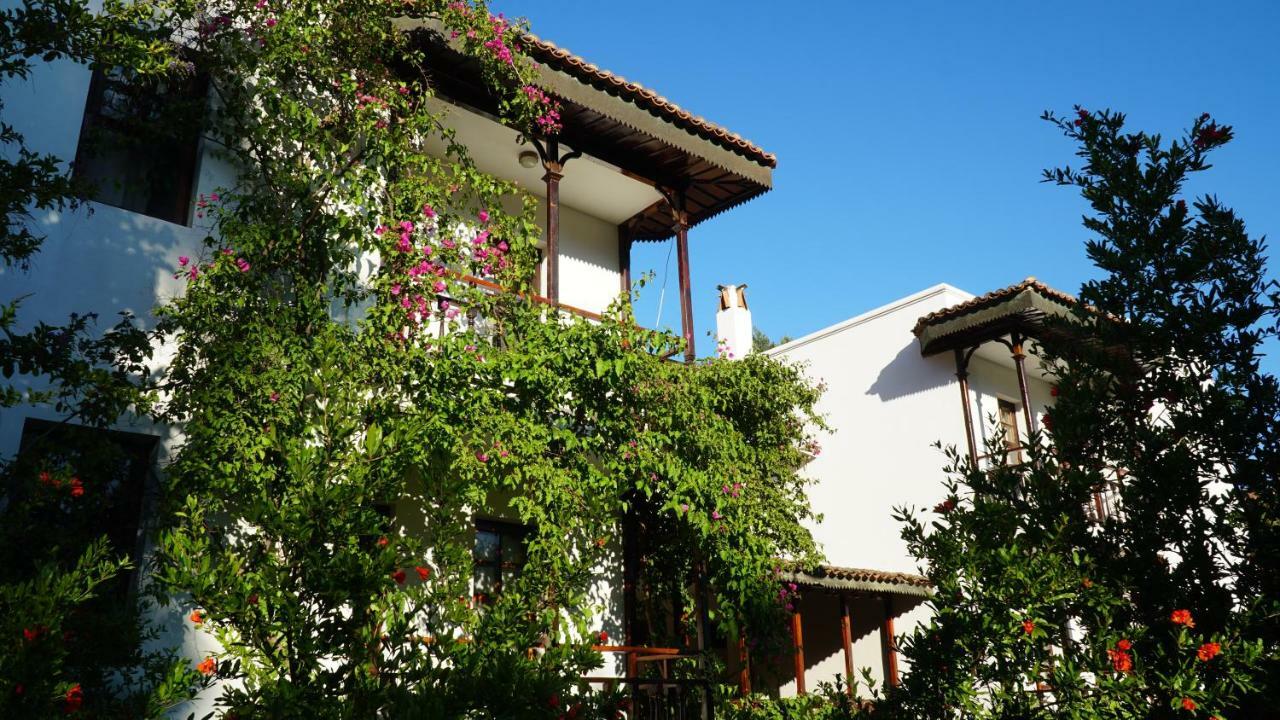 Totelya Hotel Акиака Екстериор снимка