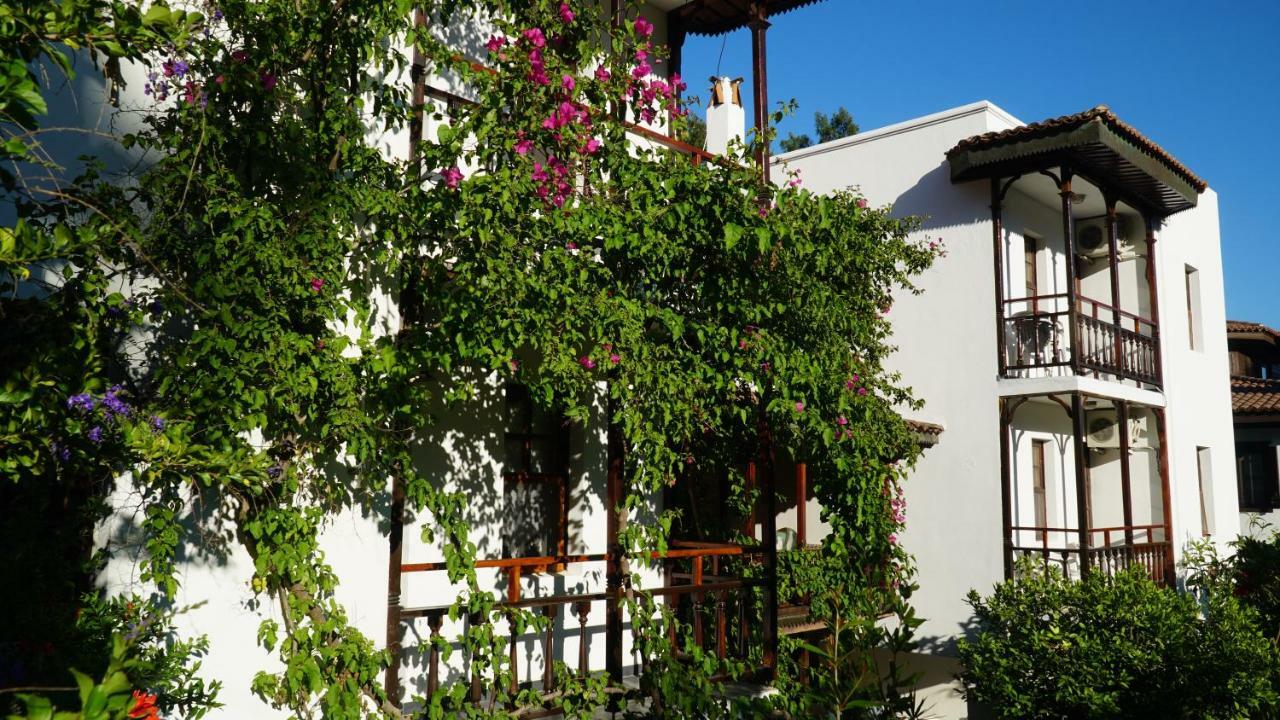 Totelya Hotel Акиака Екстериор снимка