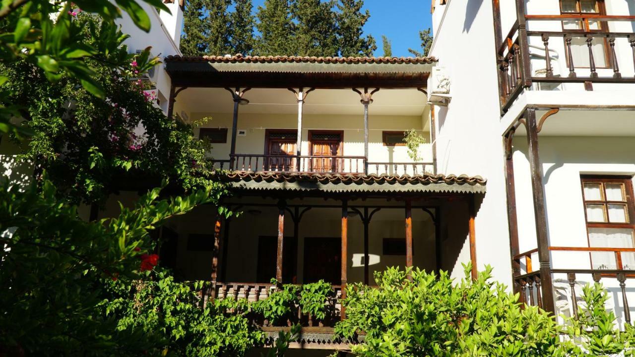 Totelya Hotel Акиака Екстериор снимка